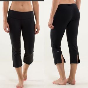 Lululemon Gather & Crow Crop Leggings Black Yoga Gusset Slits Luon W6617S  Sz 6